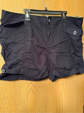 No Boundaries size 17 juniors black ruched black shorts. Roughly from 2010-2012
